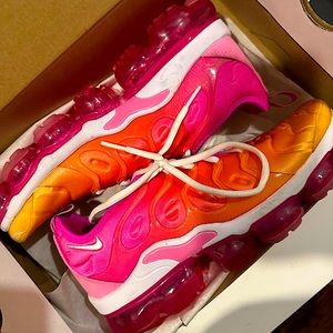 2019 Women’s Air VaporMax Plus “Summer Sunset”